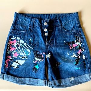 NWOT Super cute summer shorts 🌺🌺🌺
